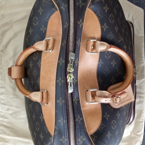 🔴SOLD🔴👜Louis Vuitton👜 - Monogram Canvas Evasion Travel Bag - Picture 8 of 16